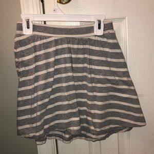 Grey/white stripped skirt